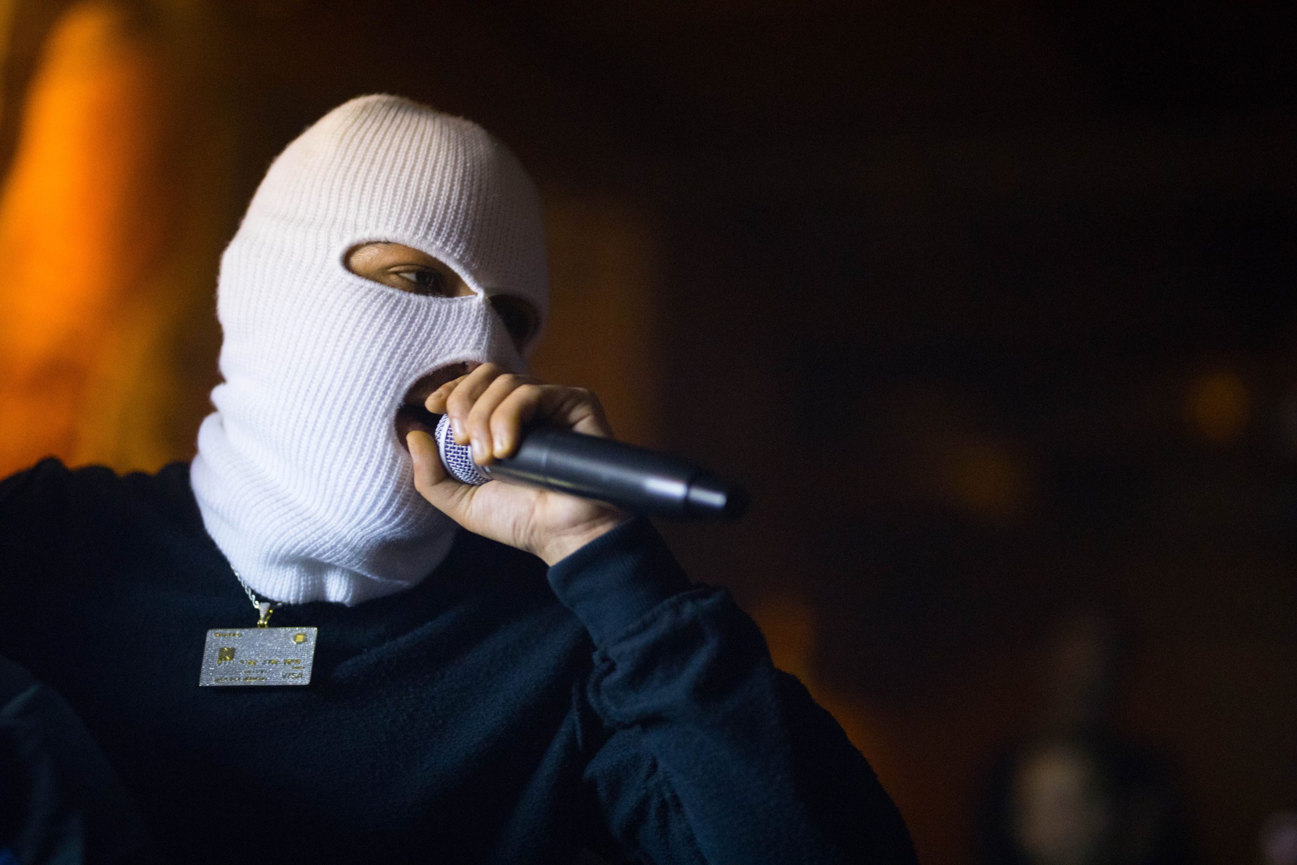 Tom Hardy, rapper sub mască: albumul „Czarface Meets Frankie Pulitzer”